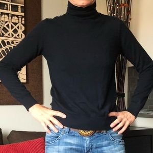 Loro Piana Cashmere turtleneck sweater